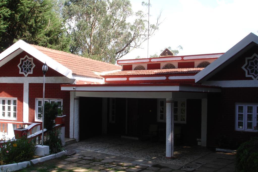Bed and Breakfast The Red House à Ooty Extérieur photo