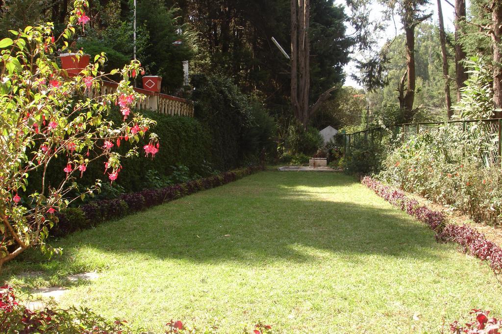 Bed and Breakfast The Red House à Ooty Extérieur photo