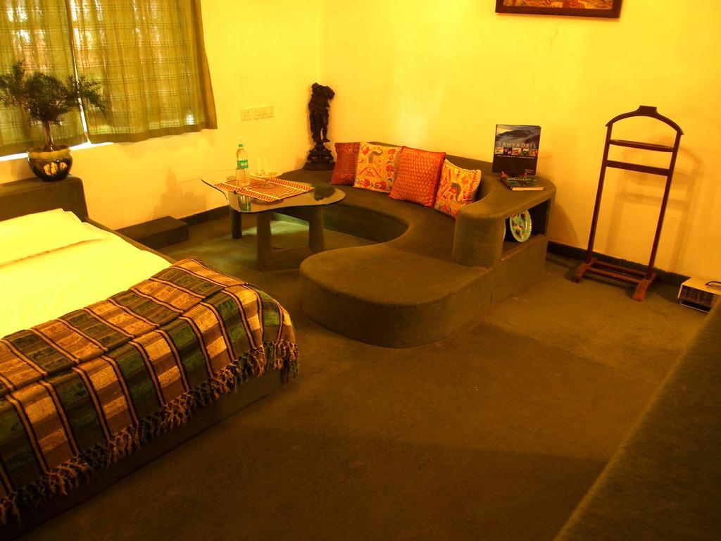 Bed and Breakfast The Red House à Ooty Chambre photo